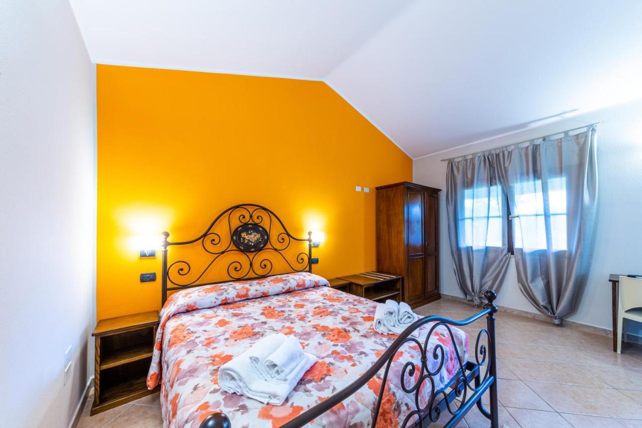 Agriturismo Is Cortillaris Càbras Kültér fotó